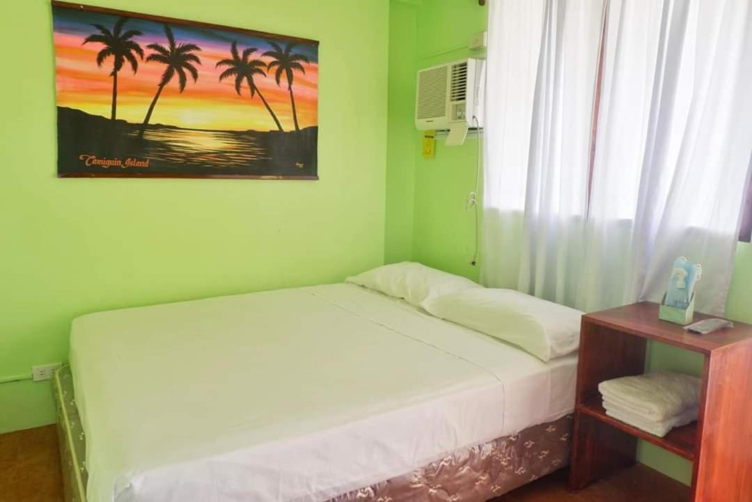 Puesta Del Sol Beach Bungalows And Restobar Mambajao Buitenkant foto