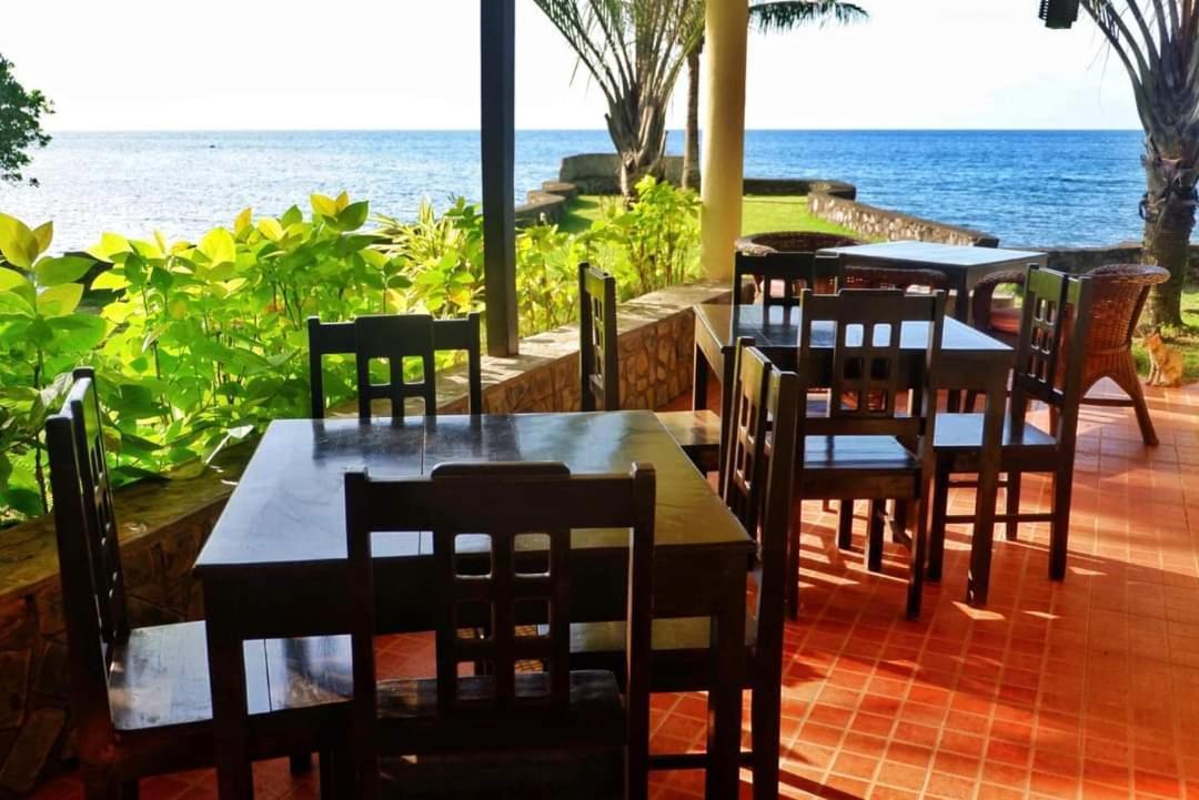 Puesta Del Sol Beach Bungalows And Restobar Mambajao Buitenkant foto